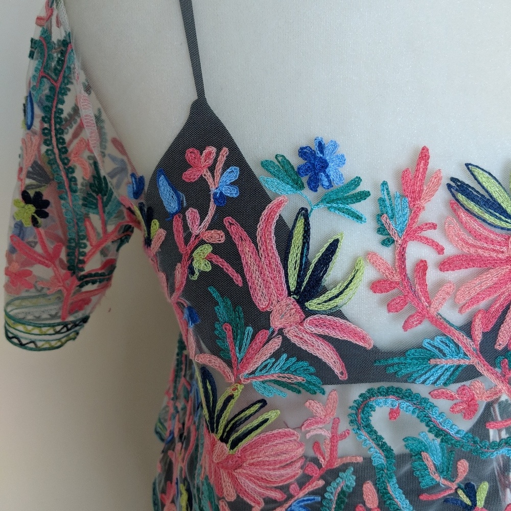 Embroidered Top - Picture 7 of 7